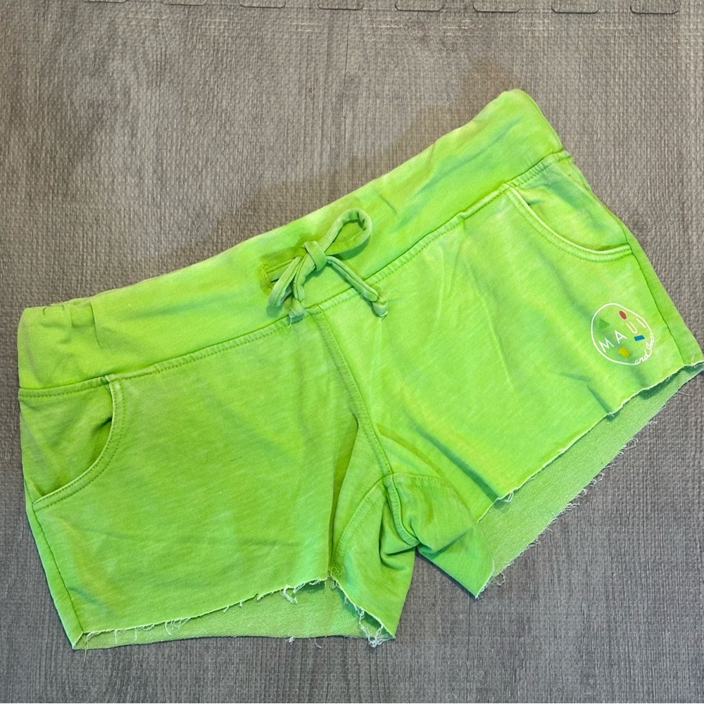 Maui and Sons Green Athletic Shorts with Drawstring Waistband